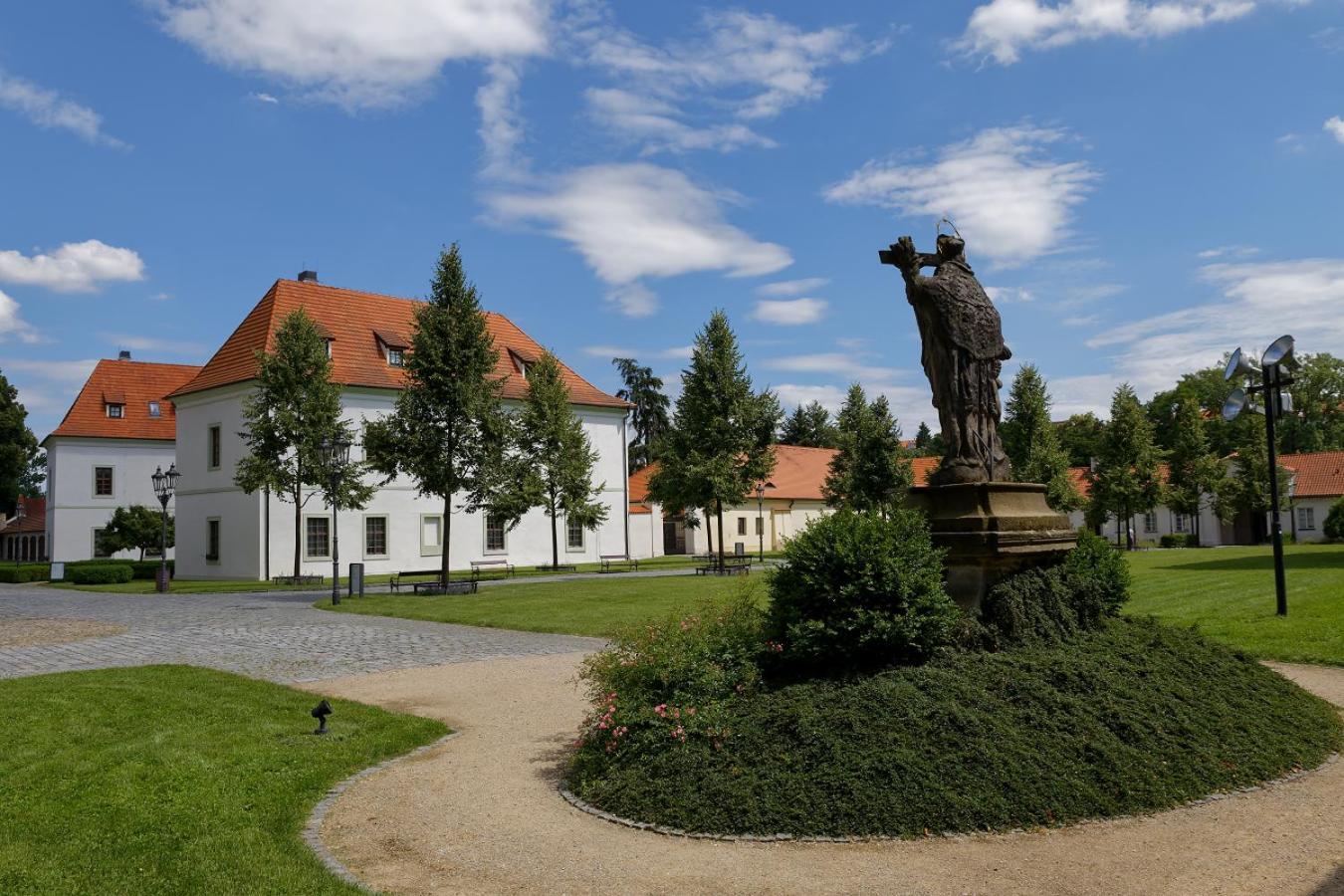Adalbert Ecohotel 3* Praga
